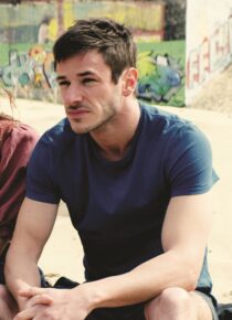 دانلود سریال Twice Upon a Time364095-545872665