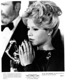 دانلود فیلم The Lonely Lady 1983352727-1857563573