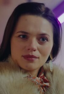 دانلود فیلم کوتاه Rich Girl Buys Homeless Man 2023388207-422194861