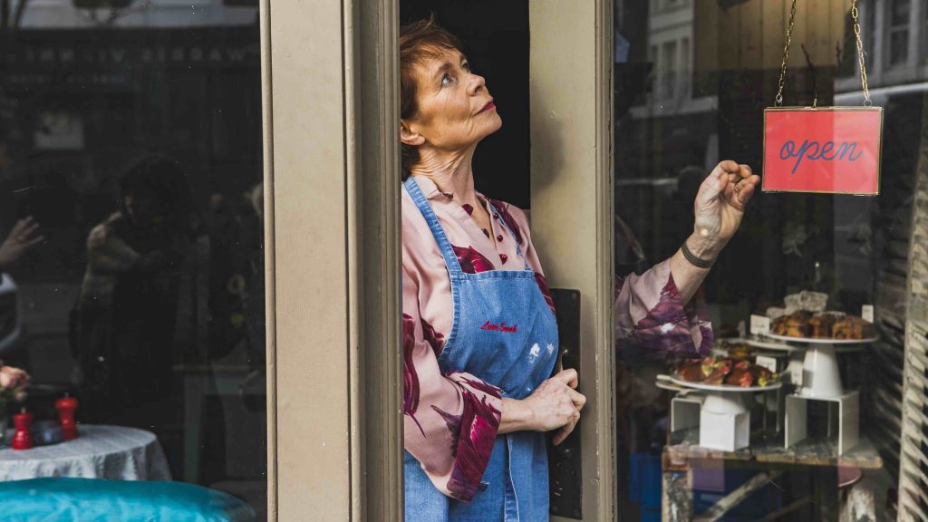 دانلود فیلم Love Sarah 2020