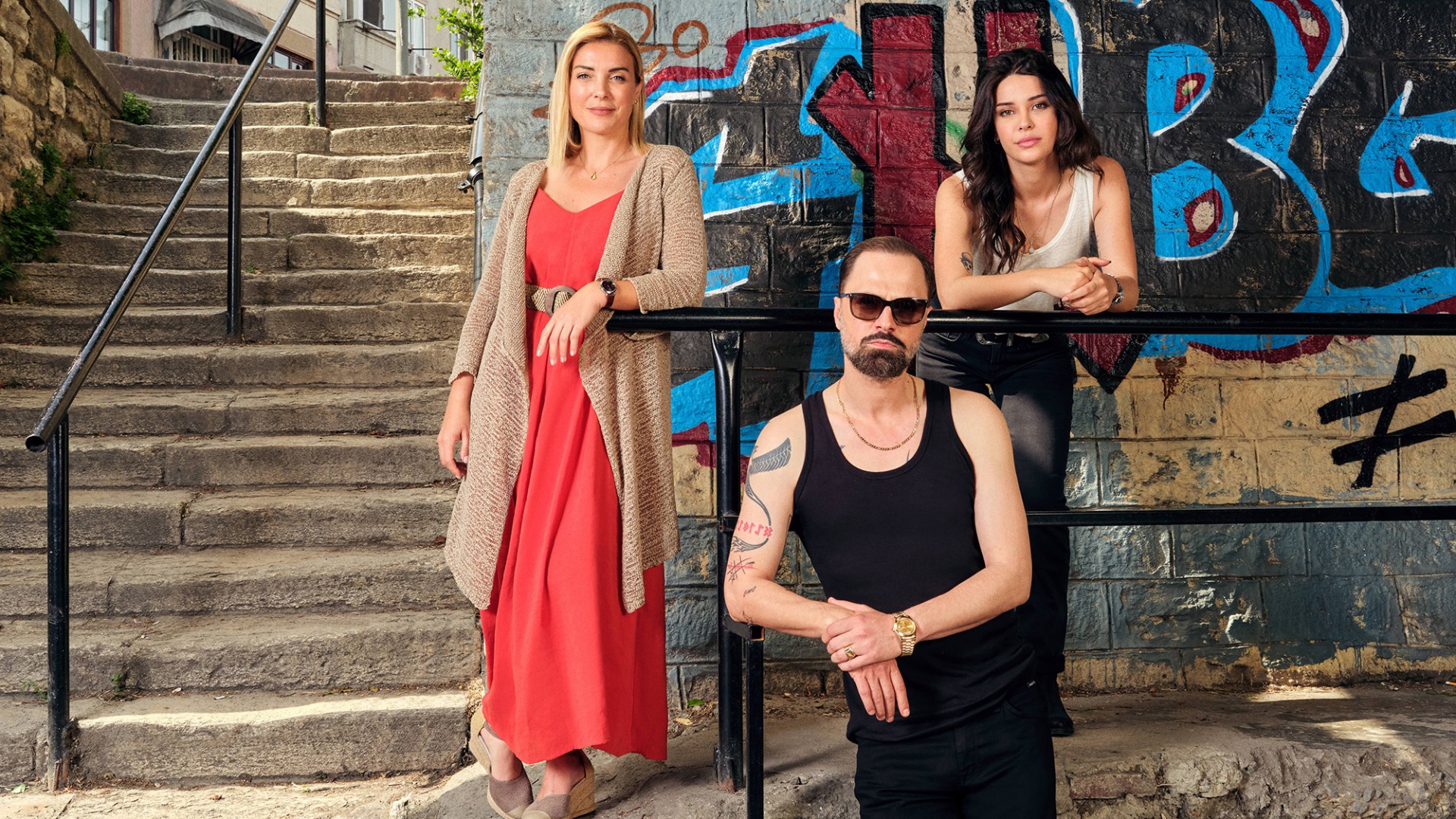 دانلود سریال Gelsin Hayat Bildigi Gibi