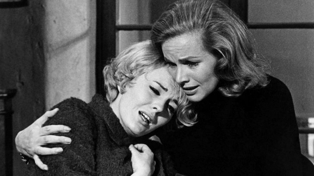 دانلود فیلم Moment to Moment 1966