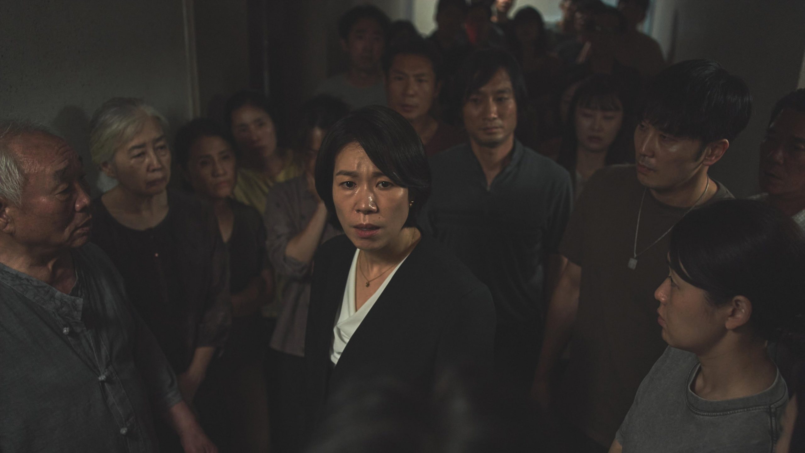 دانلود فیلم کره‌ای Wall to Wall 2025