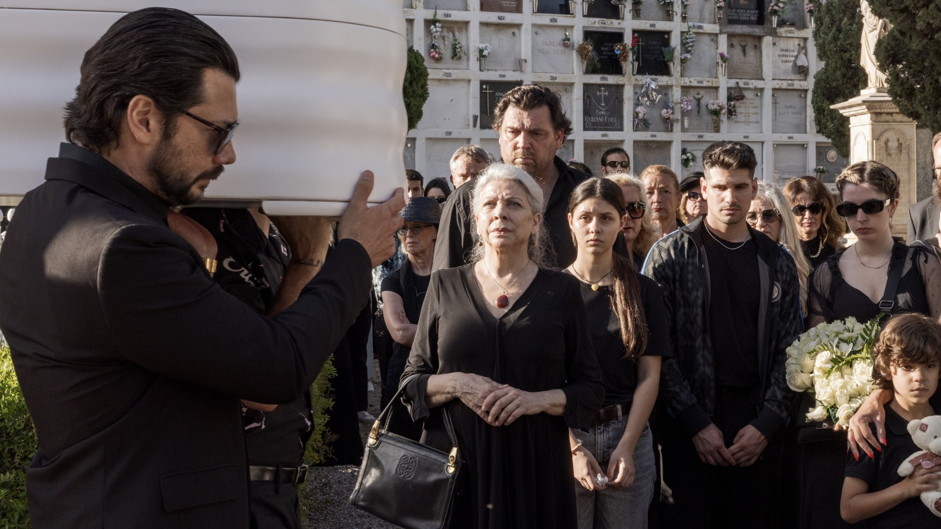 دانلود سریال Two Graves (Dos tumbas)