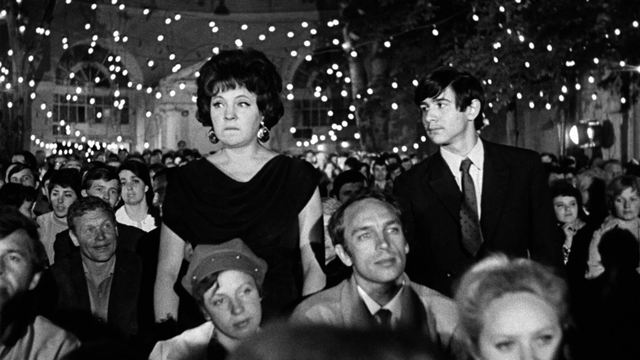 دانلود فیلم The Long Farewell 1971